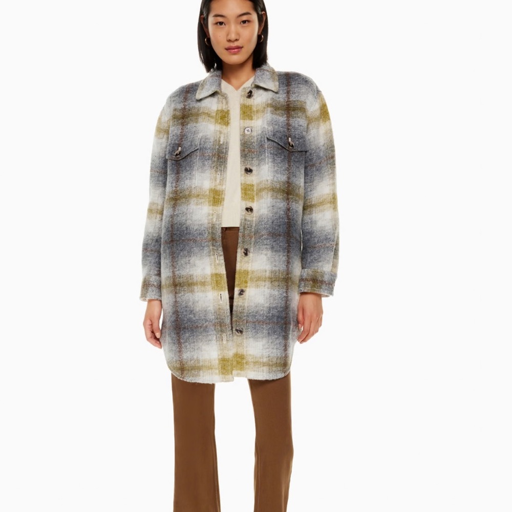 Aritzia Wilfred Free “The Ganna” plaid long shirt jacket